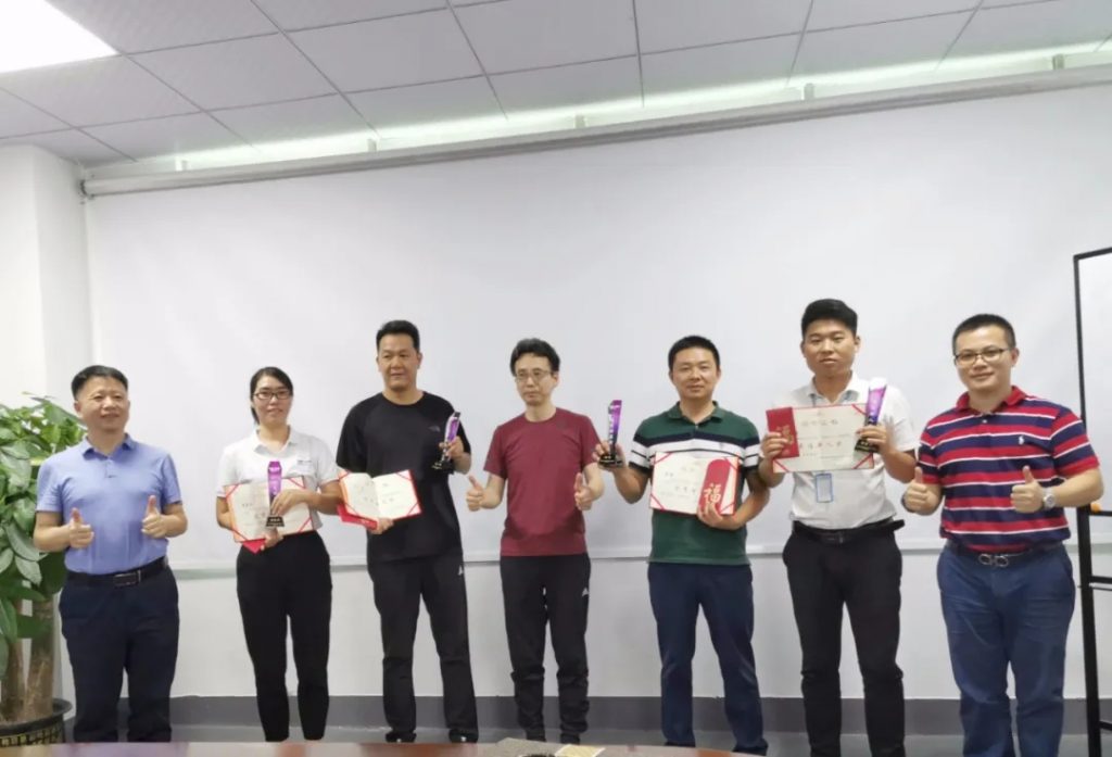 在拓普聯(lián)科，我們創(chuàng)造價值、成就自我；